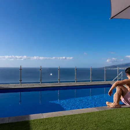 Costa * Σάντα Κρουζ Τενερίφης